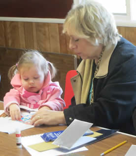 Ian Potts with the Cards and cakes, Eon-Arts cardmaking workshop